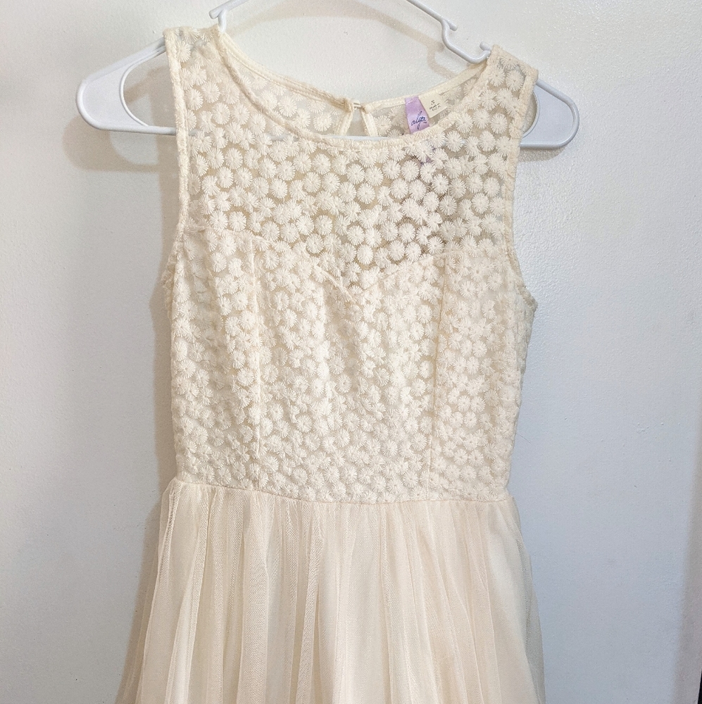 Brand NWT Cream Francesca's Party Dress
